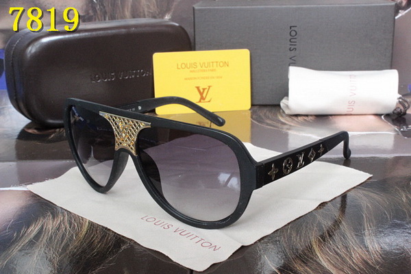 LV Sunglasses AAA-346