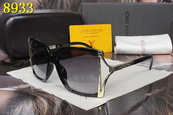 LV Sunglasses AAA-372