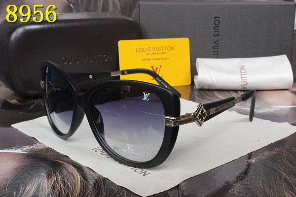 LV Sunglasses AAA-387