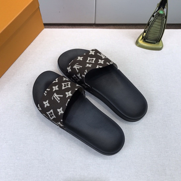 LV men slippers AAA-348(38-45)