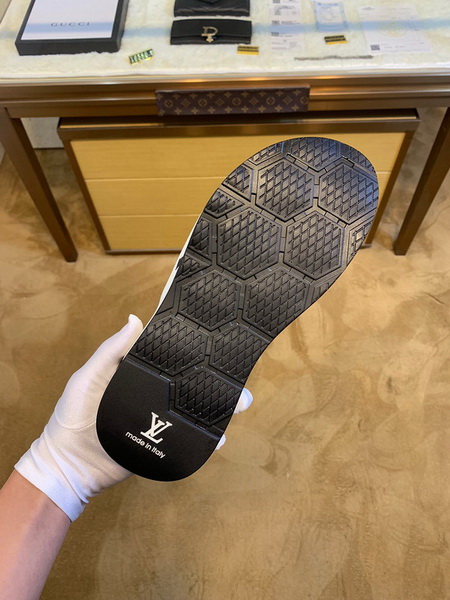 LV men slippers AAA-382(38-45)