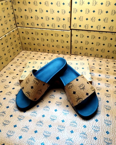 Moncler men slippers AAA-007