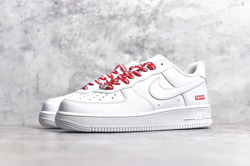 Authentic Supreme x Nike Air Force 1'07 GS