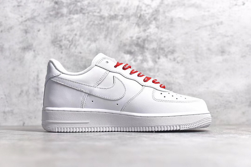 Authentic Supreme x Nike Air Force 1'07 GS