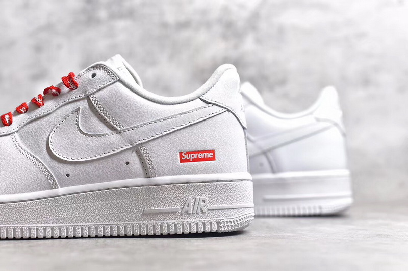 Authentic Supreme x Nike Air Force 1'07 