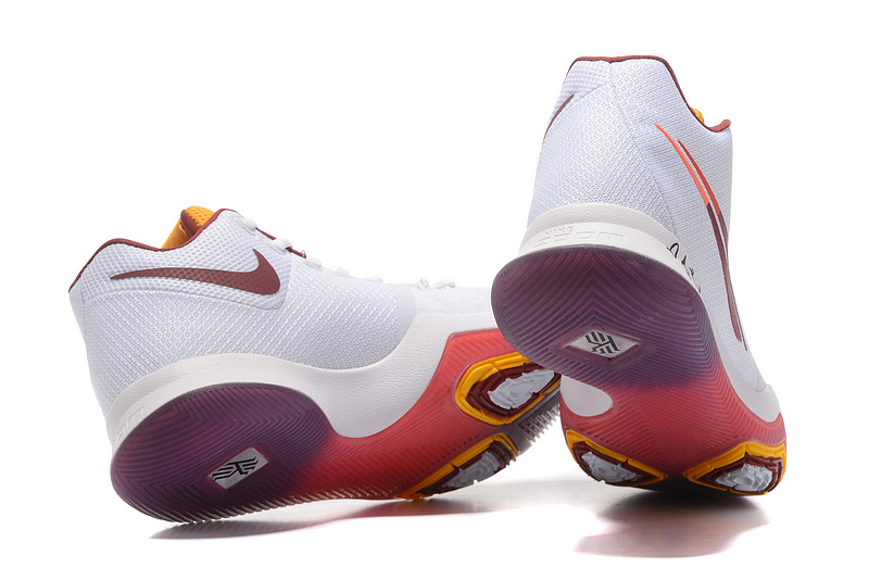 Kyrie Irving 3-044