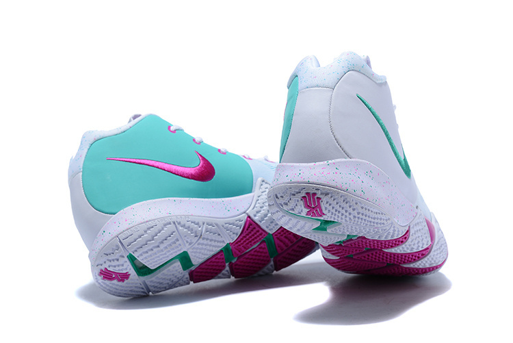 Kyrie Irving 4-018