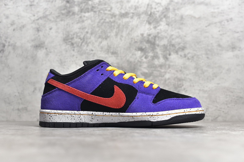 Authentic Nike SB Dunk Low 