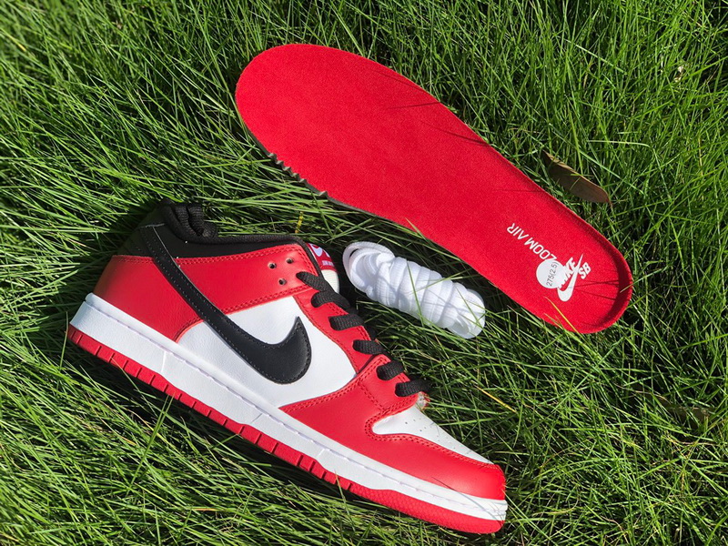 Authentic Nike Dunk SB Low “Chicago” 