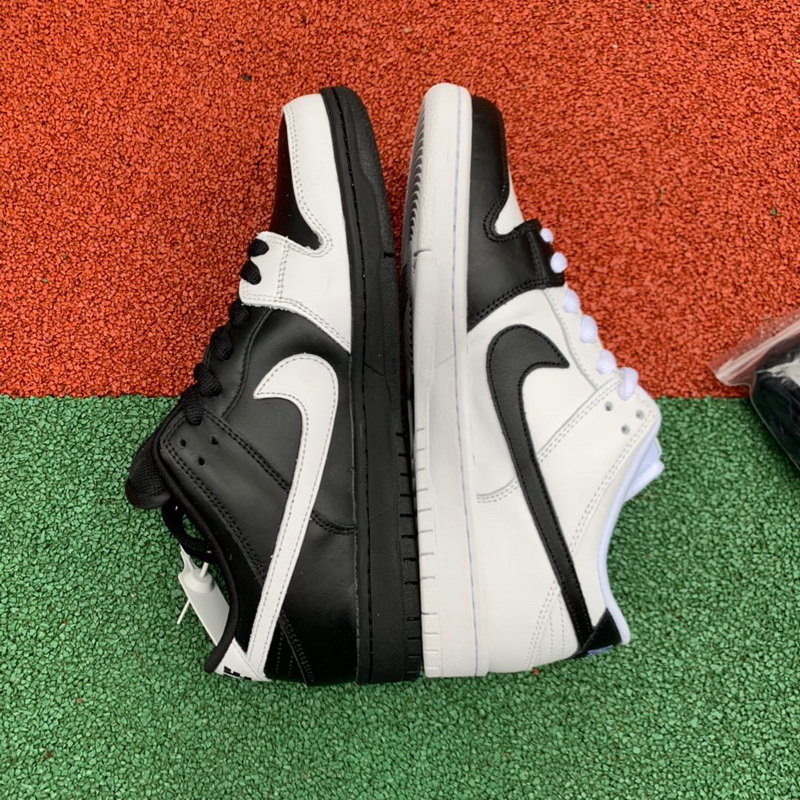 Authentic Nike Dunk SB Low 